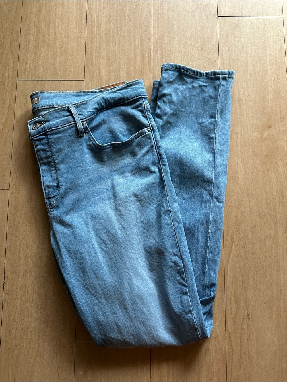 Levi's 311 Jeans Women's 34 (40 X 31) Skinny Shaping Light Blue Denim Stretch
